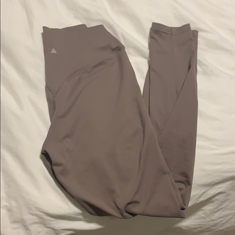 Balance athletica leggings in a size small